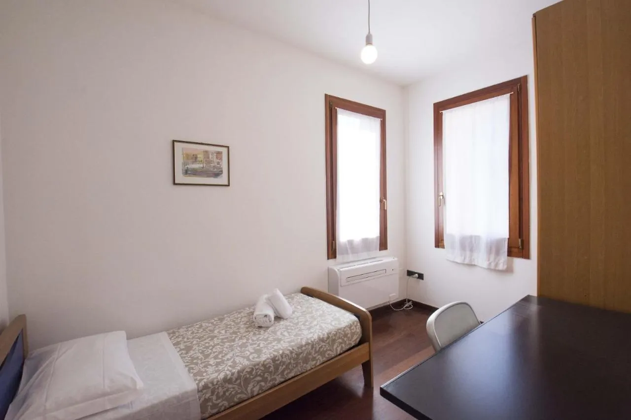 Suite San Barnaba Apartment Venice